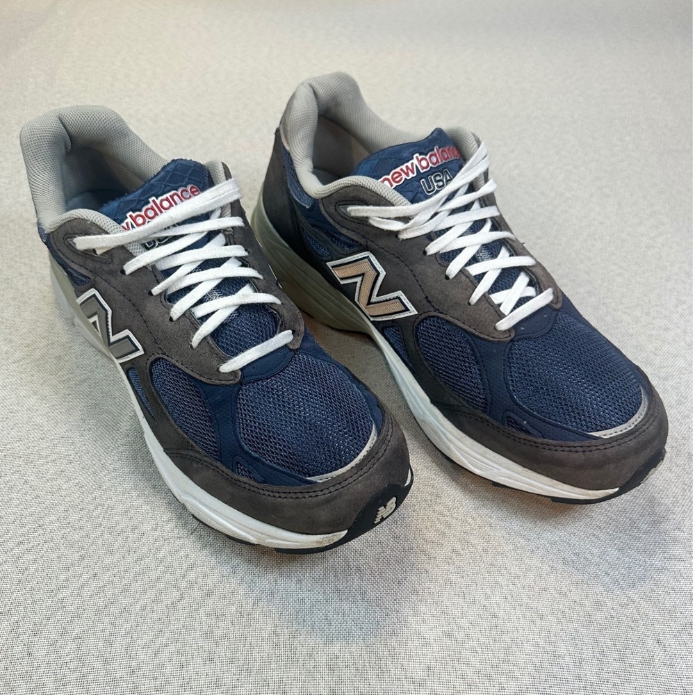 New Balance 990v3 Sneaker Mens 10.5 Navy Grey Suede Made in USA M990NV3 Classic